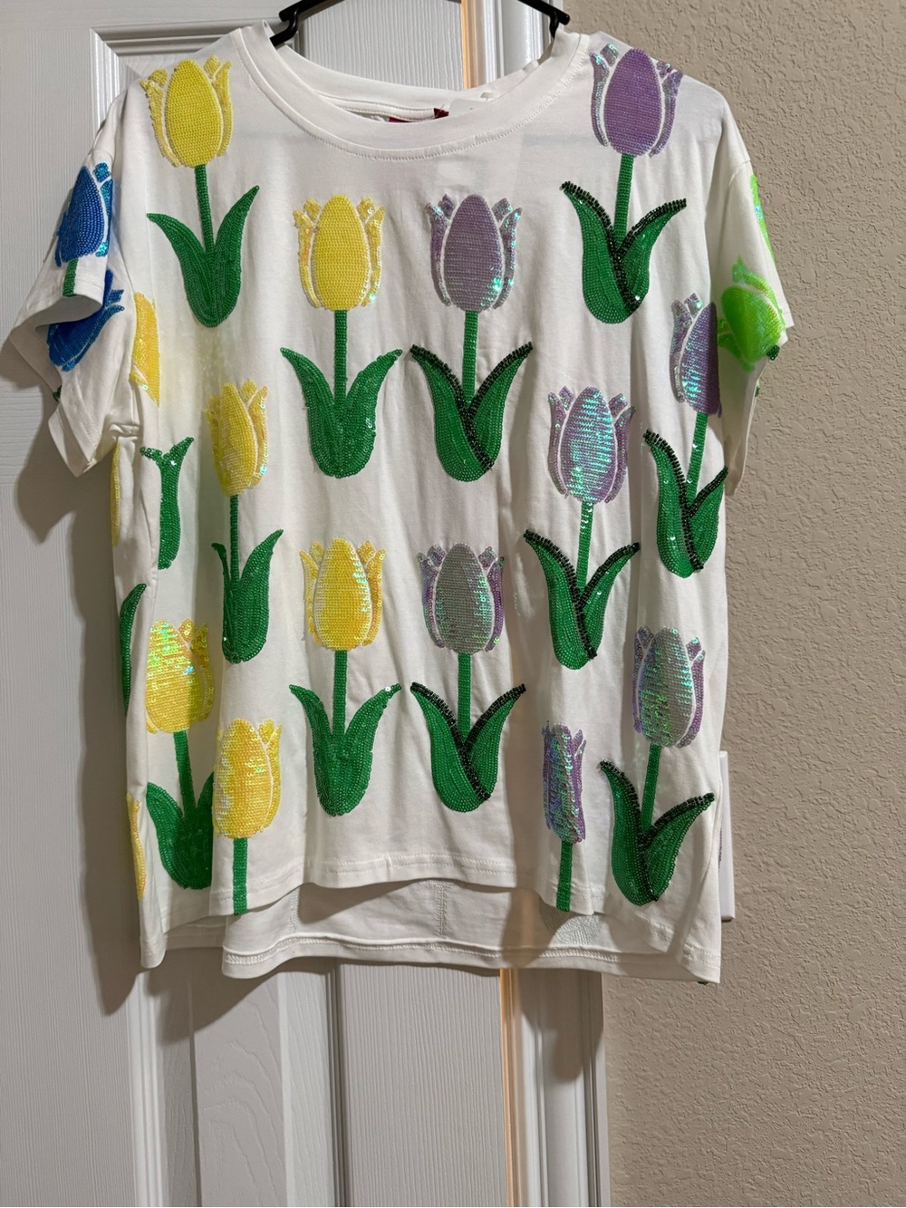 🌷 SEQUIN TULIP GARDEN TEE 🌷 - Picture 2 of 5